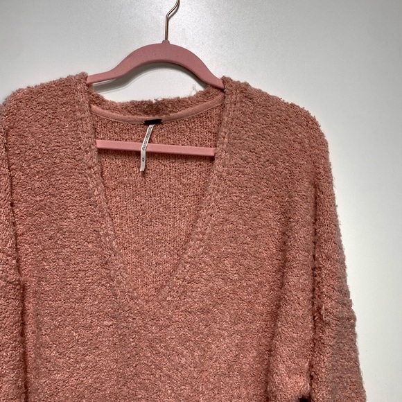 NWT Free People Finders Keepers V-Neck Sweater - Picture 7 of 8